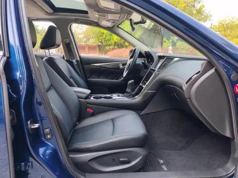 Infiniti Q50L