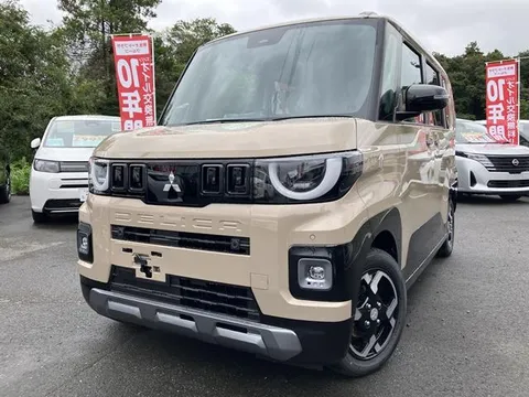 Mitsubishi Delica Mini