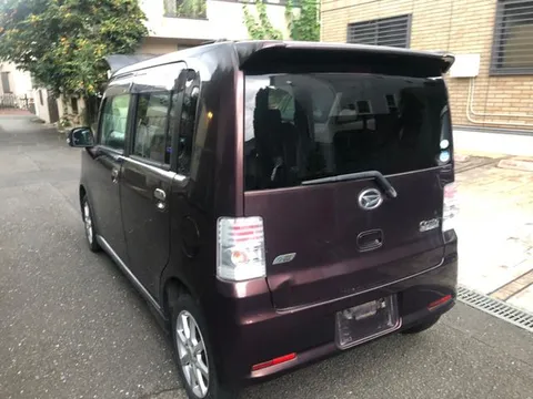 Daihatsu Move Conte