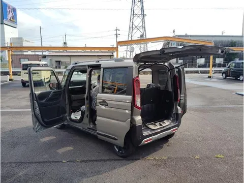 Suzuki Spacia Gear