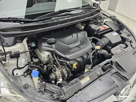 Hyundai Elantra (Avante)