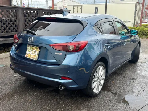 Mazda Axela Sport