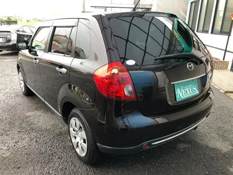Mazda Verisa