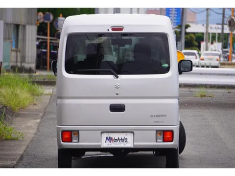 Suzuki Every