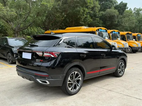 Dongfeng AX7