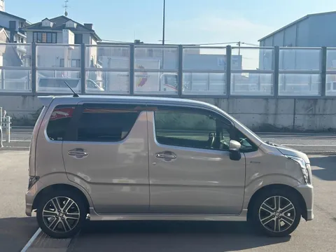 Suzuki Wagon R Stingray