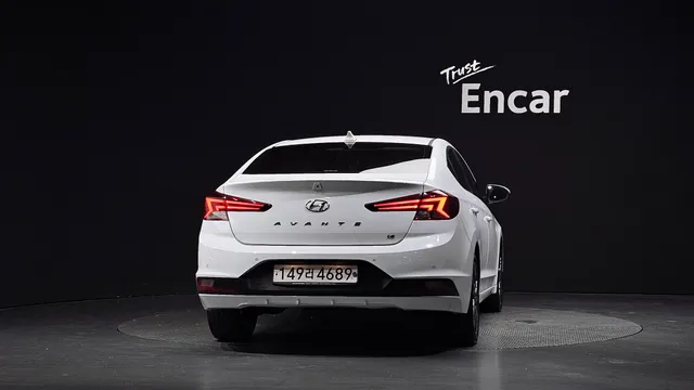 Hyundai Elantra (Avante)