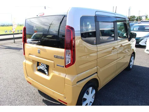 Suzuki Spacia