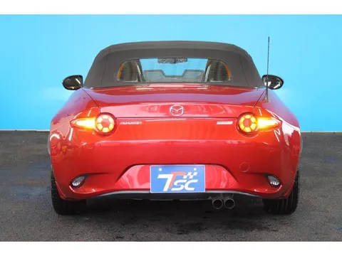 Mazda MX-5 (Roadster)