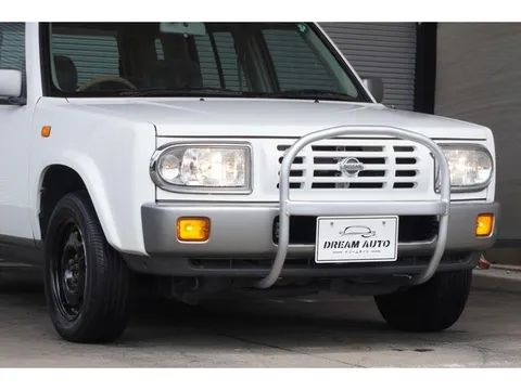 Nissan Rasheen