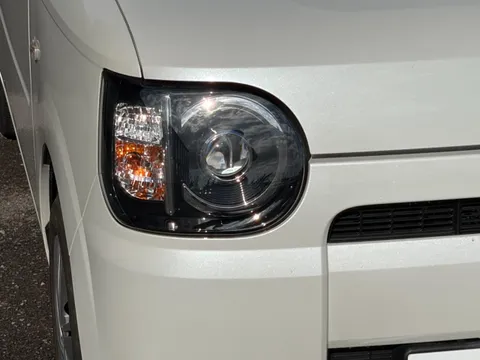 Daihatsu Mira Tocot