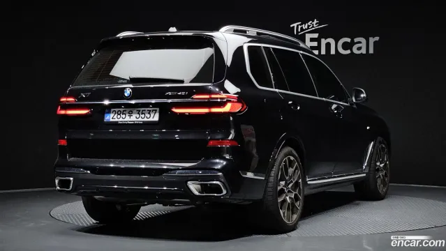 BMW X7