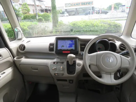 Honda N-BOX Plus