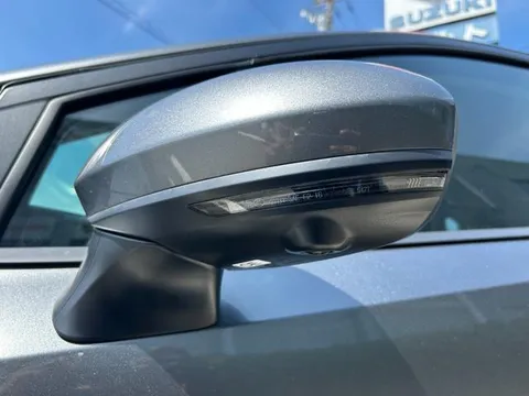 Nissan Note Aura