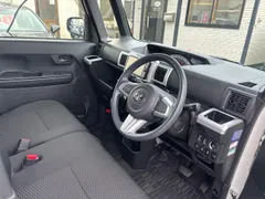 Toyota Pixis Mega