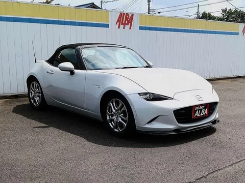 Mazda MX-5 (Roadster)