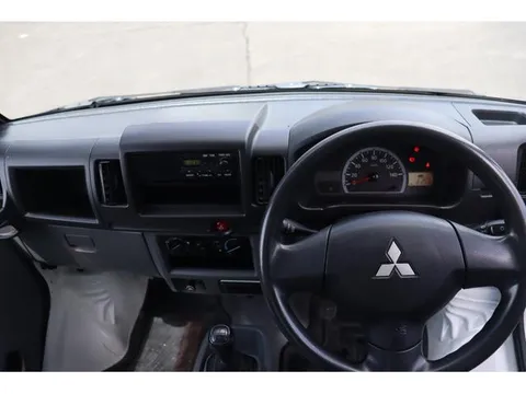 Mitsubishi Minicab Truck