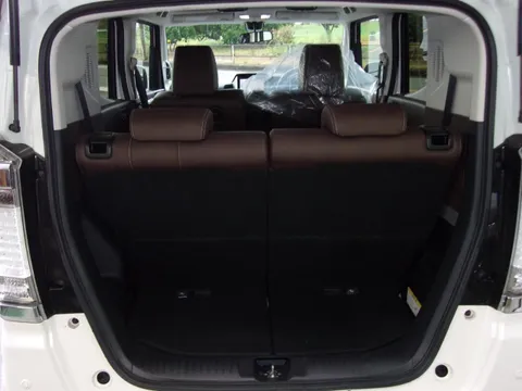 Honda N-BOX Slash