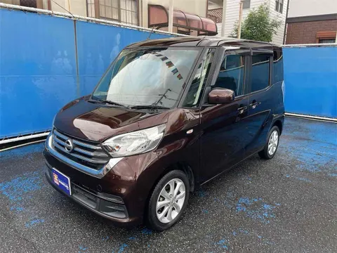 Nissan Dayz Roox