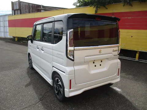 Suzuki Spacia Custom