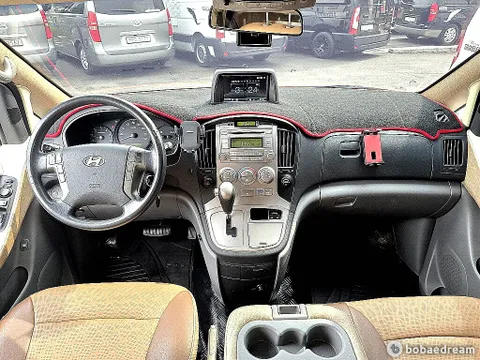 Hyundai Grand Starex