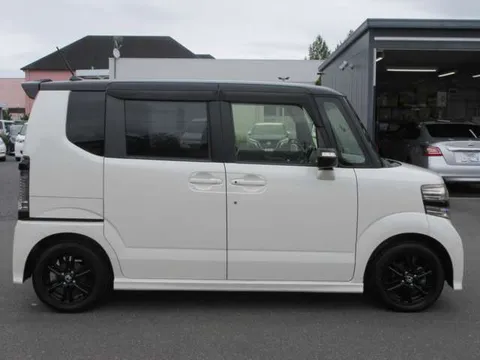 Honda N-BOX+