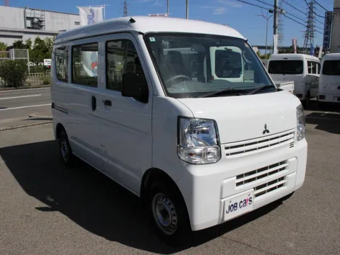 Mitsubishi Minicab Van