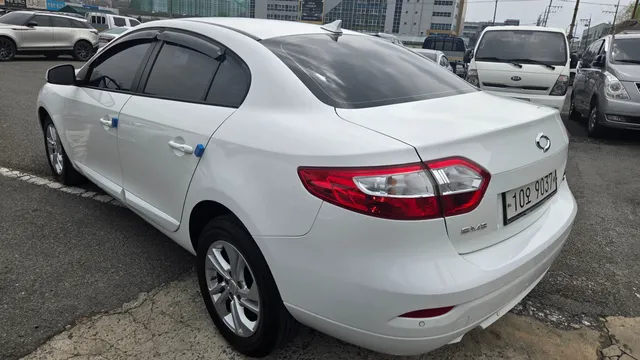 Renault SM3