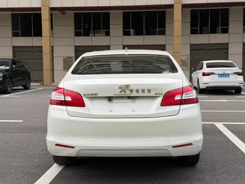 Peugeot 408