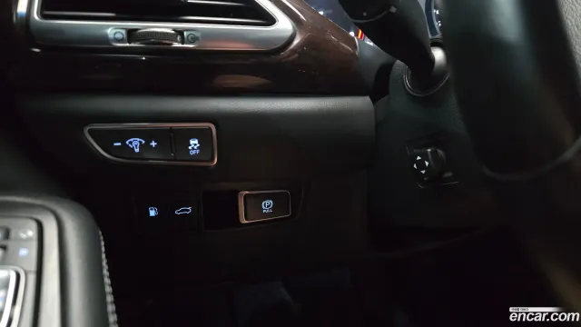 Genesis G90 (EQ900)