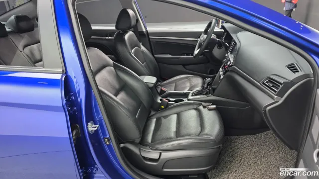 Hyundai Elantra (Avante)