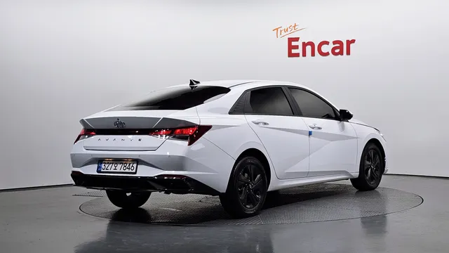 Hyundai Elantra (Avante)