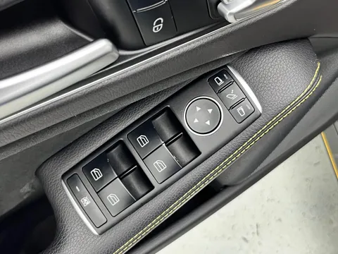 Mercedes-Benz Mercedes-Benz GLA