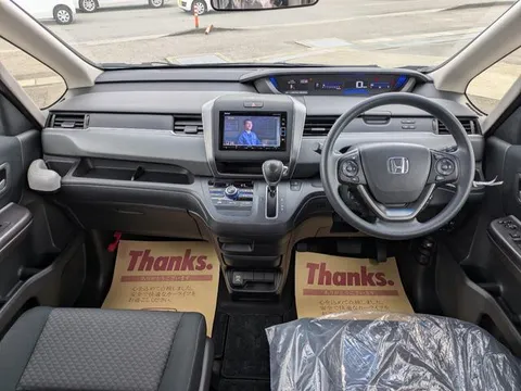 Honda Freed Plus