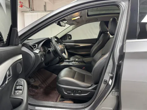 Infiniti QX50