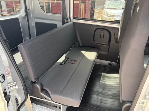 Nissan Clipper Van