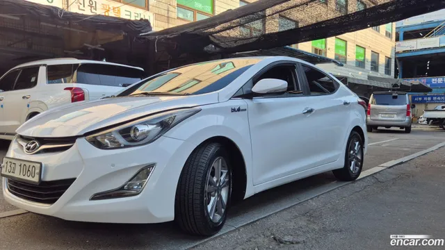 Hyundai Elantra (Avante)