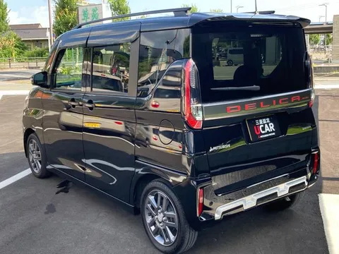 Mitsubishi Delica Mini