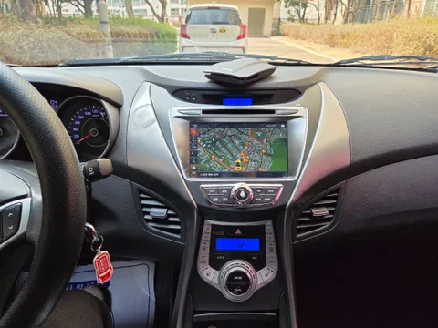 Hyundai Elantra (Avante)