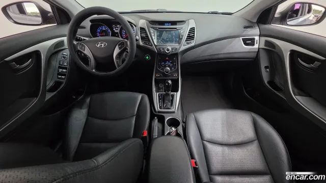 Hyundai Elantra (Avante)