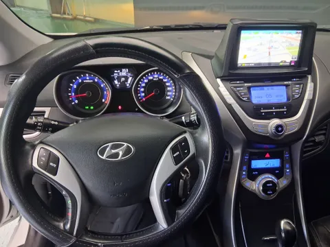 Hyundai Elantra (Avante)