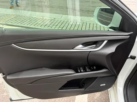 Cadillac XTS