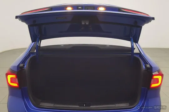 Roewe i5