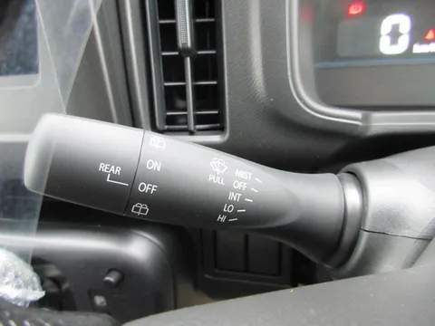 Nissan Clipper Van