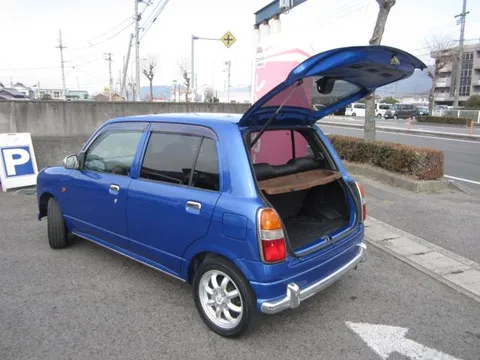 Daihatsu Mira Gino