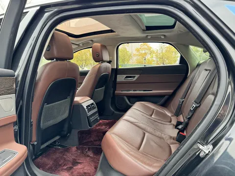 Jaguar XFL
