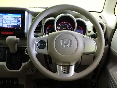 Honda N-BOX Slash