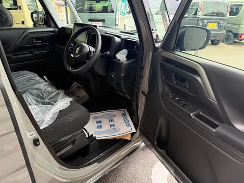 Suzuki Spacia Gear