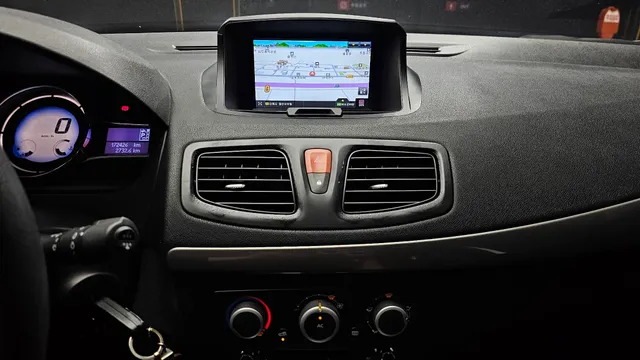 Renault SM3
