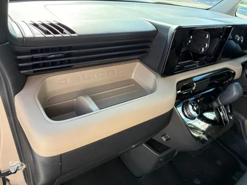 Mitsubishi Delica Mini